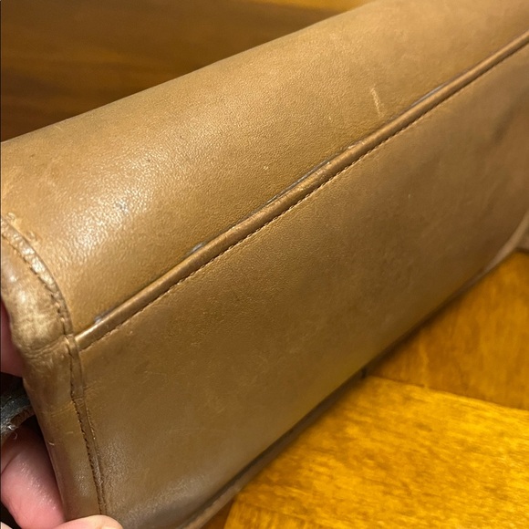 Coach vintage early 90s crossbody small leather bag, cute! Made in USA - Picture 8 of 17